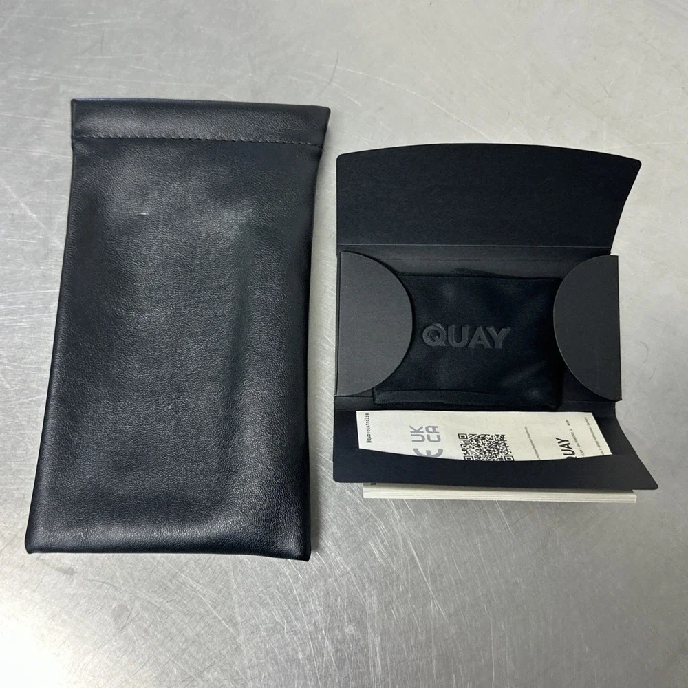 Quay Australia Sunglass Case Squeeze Pouch Cleaning Cloth Black Leather - Picture 3 of 9
